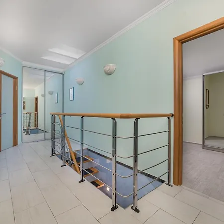 Апартаменты Classical Deribasivska 3-bedrooms Одесса