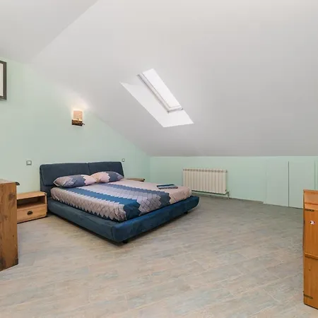 Classical Deribasivska 3-bedrooms Odessa