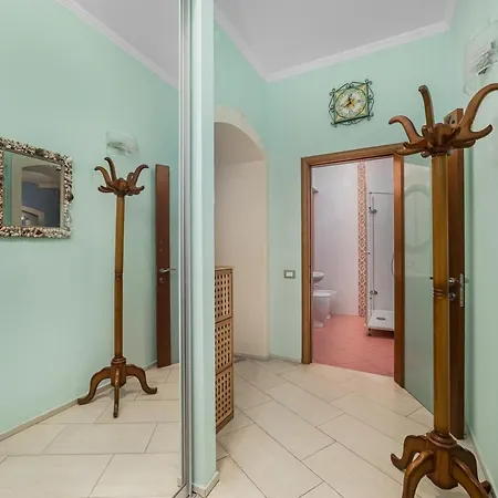 Classical Deribasivska 3-bedrooms Odessa