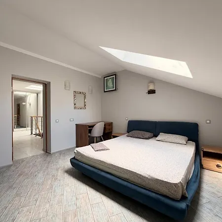 Appartamento Classical Deribasivska 3-bedrooms