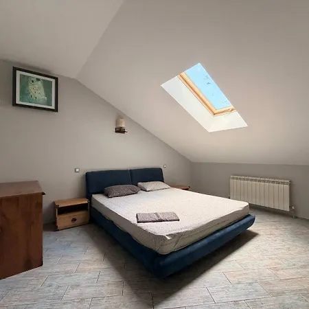 Classical Deribasivska 3-bedrooms