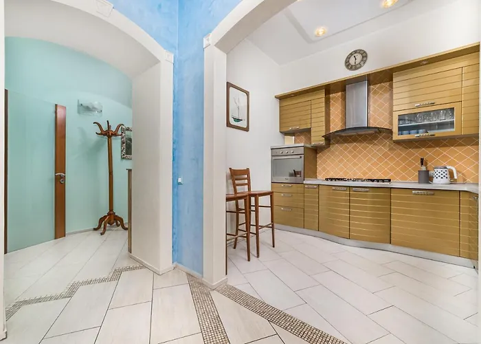 Classical Deribasivska 3-bedrooms