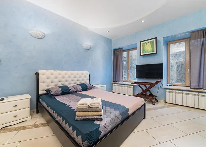 Classical Deribasivska 3-bedrooms