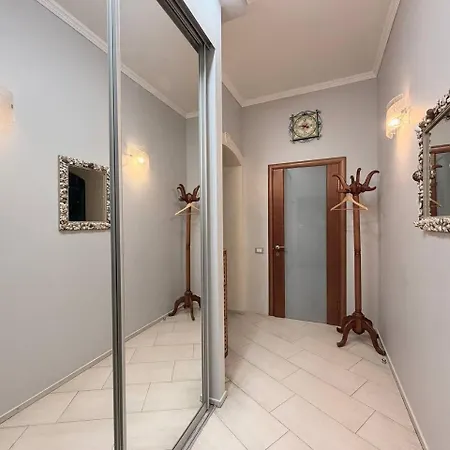Appartement Classical Deribasivska 3-bedrooms